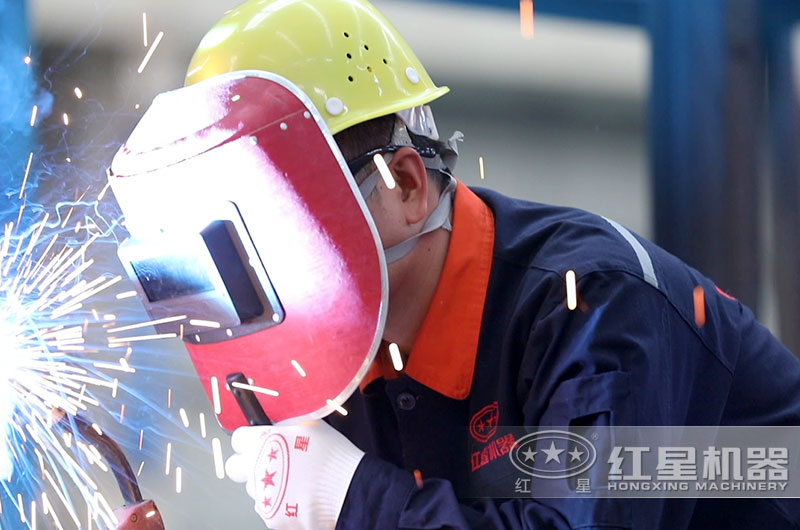 紅星機(jī)器—車間工作現(xiàn)場(chǎng)
