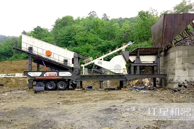 輪胎式移動破工作現(xiàn)場