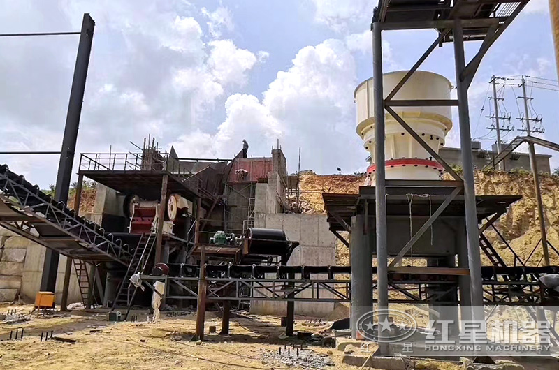 破碎生產(chǎn)現(xiàn)場實拍圖