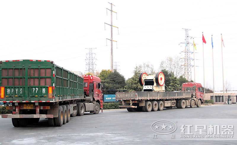 紅星顎破機發(fā)貨現(xiàn)場