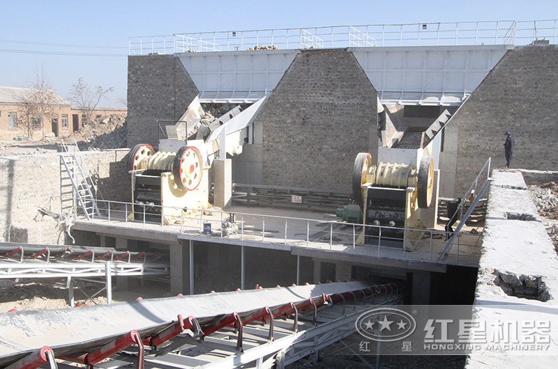 大型顎破生產(chǎn)現(xiàn)場