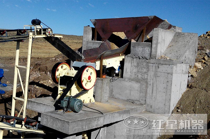 紅星用戶鄂破機(jī)生產(chǎn)現(xiàn)場
