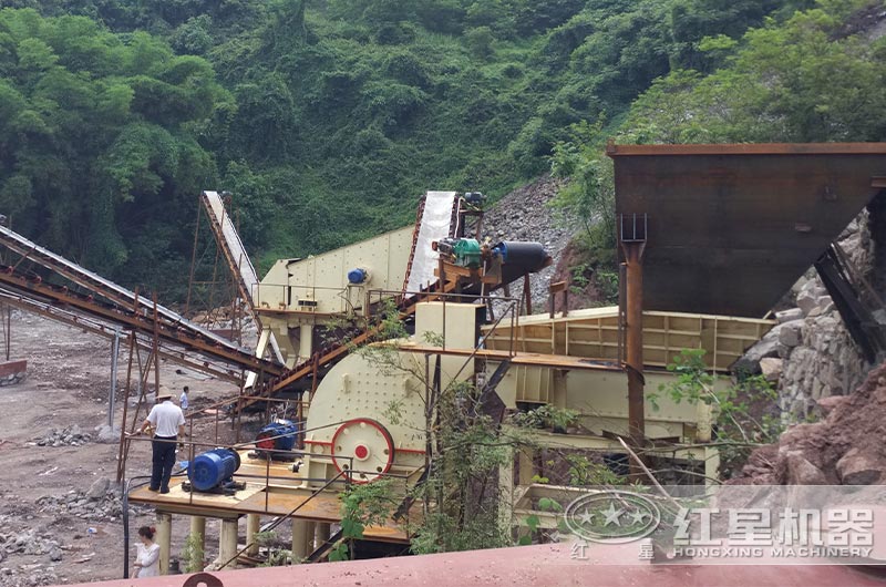 石灰石錘破生產(chǎn)現(xiàn)場