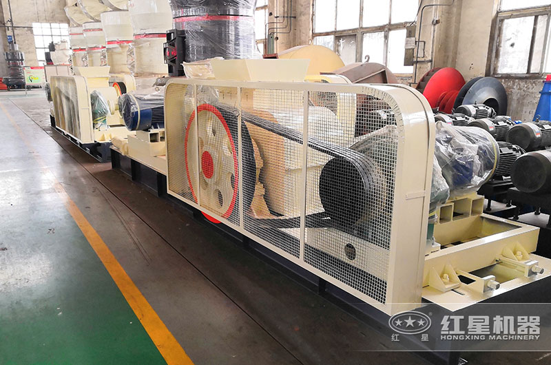 對輥破碎機圖片