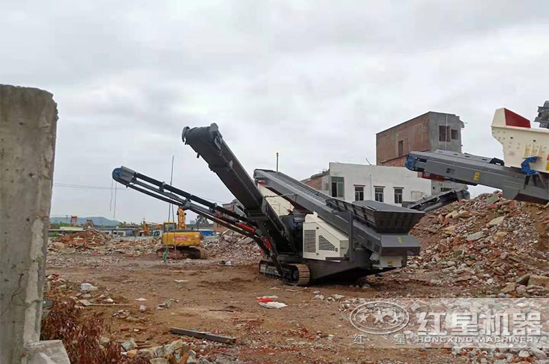 移動(dòng)式建筑垃圾破碎生產(chǎn)線現(xiàn)場