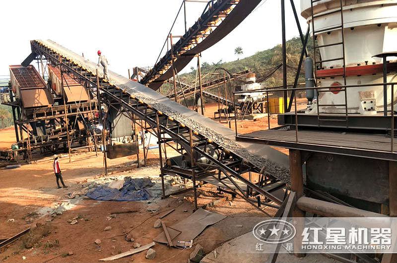 石英石破碎生產(chǎn)線設(shè)備現(xiàn)場